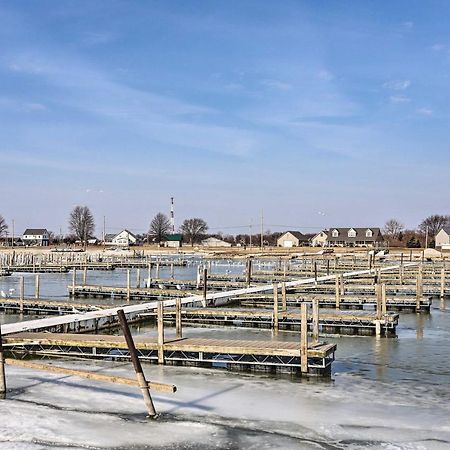 Condo With Balcony, Dock And Access To Lake Erie Sand Beach Exterior foto