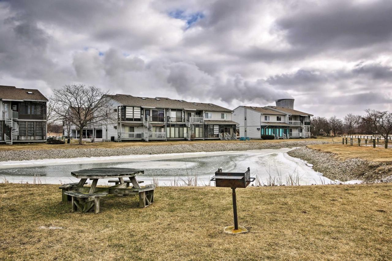 Condo With Balcony, Dock And Access To Lake Erie Sand Beach Exterior foto