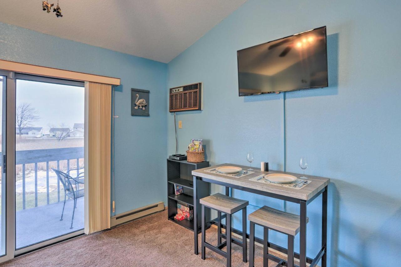Condo With Balcony, Dock And Access To Lake Erie Sand Beach Exterior foto